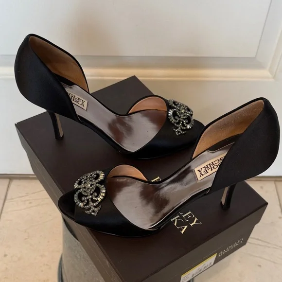 Badgley Mischka Black Peep-Toe Heels with Silver Accents - Picture 4 of 7